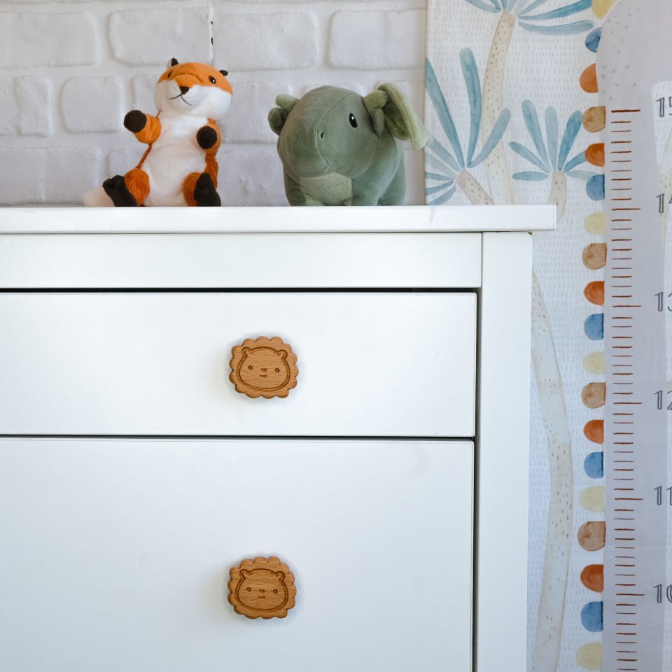 Aslan Desenli Bebek Çocuk Odası Ahşap Dolap Çekmece Kulpu